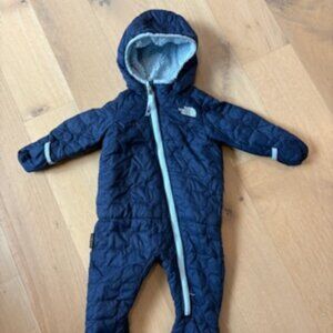 Patagonia Infant Hi-Loft Down Sweater Bunting - Navy Blue size 6-12 Months